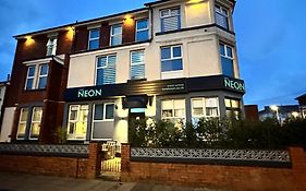 Hotel Neon
